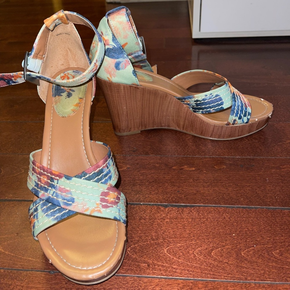Floral Strap Wedges